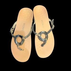 Vionic women's Karina flip flops size 11
